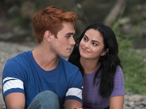 archie andrews and veronica dating in real life